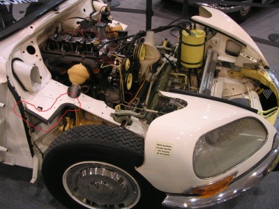 Citroën_Schnitt-DS_Motor.jpg